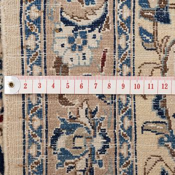 Carpet, Nain, approx. 288 x 202 cm.