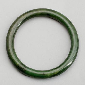 ARMBAND, grön jade/nefrit.