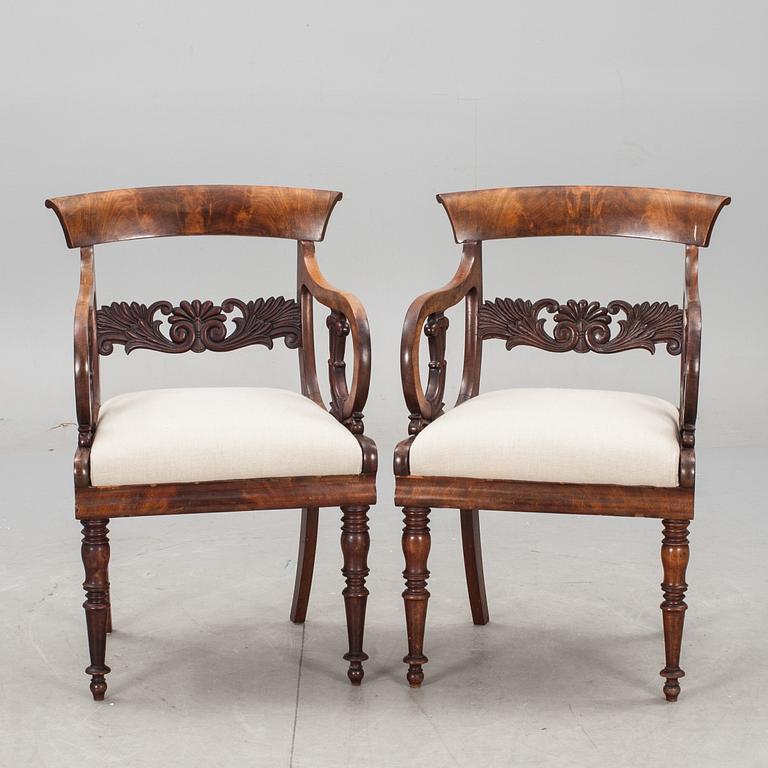 KARMSTOLAR, ett par, senempire, 1800-talets mitt.