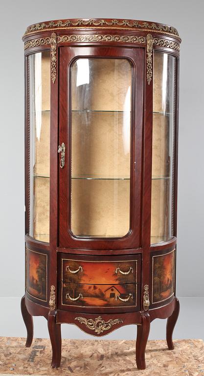 VITRINSKÅP, rokokostil, 1900-tal.