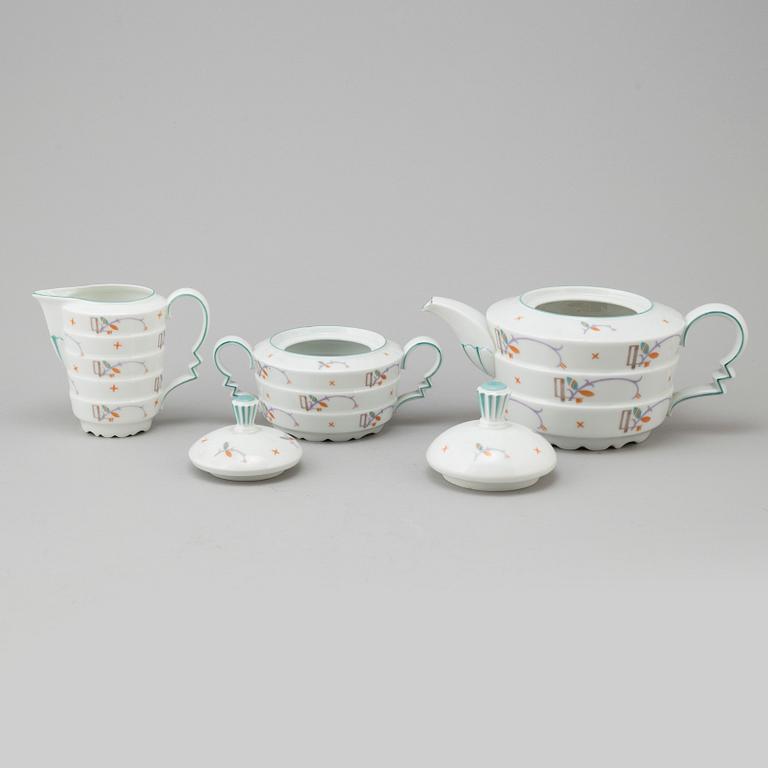 A ROSENTHAL MID 20TH  CENTURY PORCELAIN TEA SET, 17 PIECES.