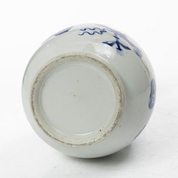 Vas, porslin, Kina, Qingdynastin, 1800-tal.