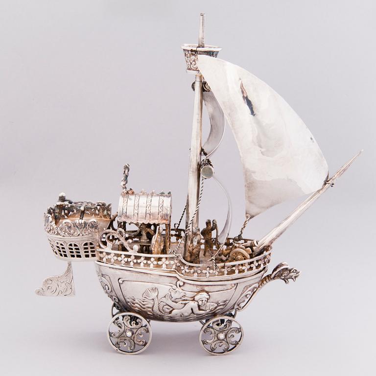 SKRIN/ BORDSDEKORATION, sterling silver, engelska importstämplar London 1911.