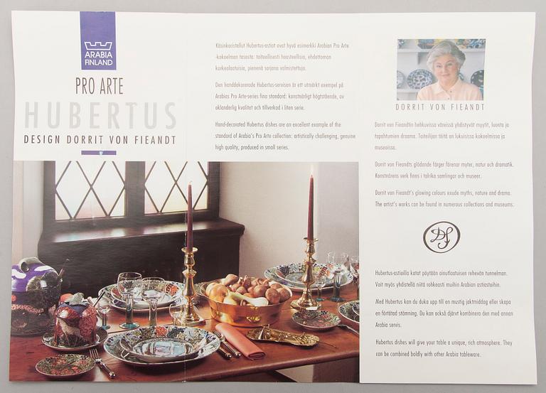 DORRIT VON FIEANDT, TALLRIKAR, 4 + 2 st, keramik, Hubertus-serien, Pro Arte, Arabia Finland 1990-tal.