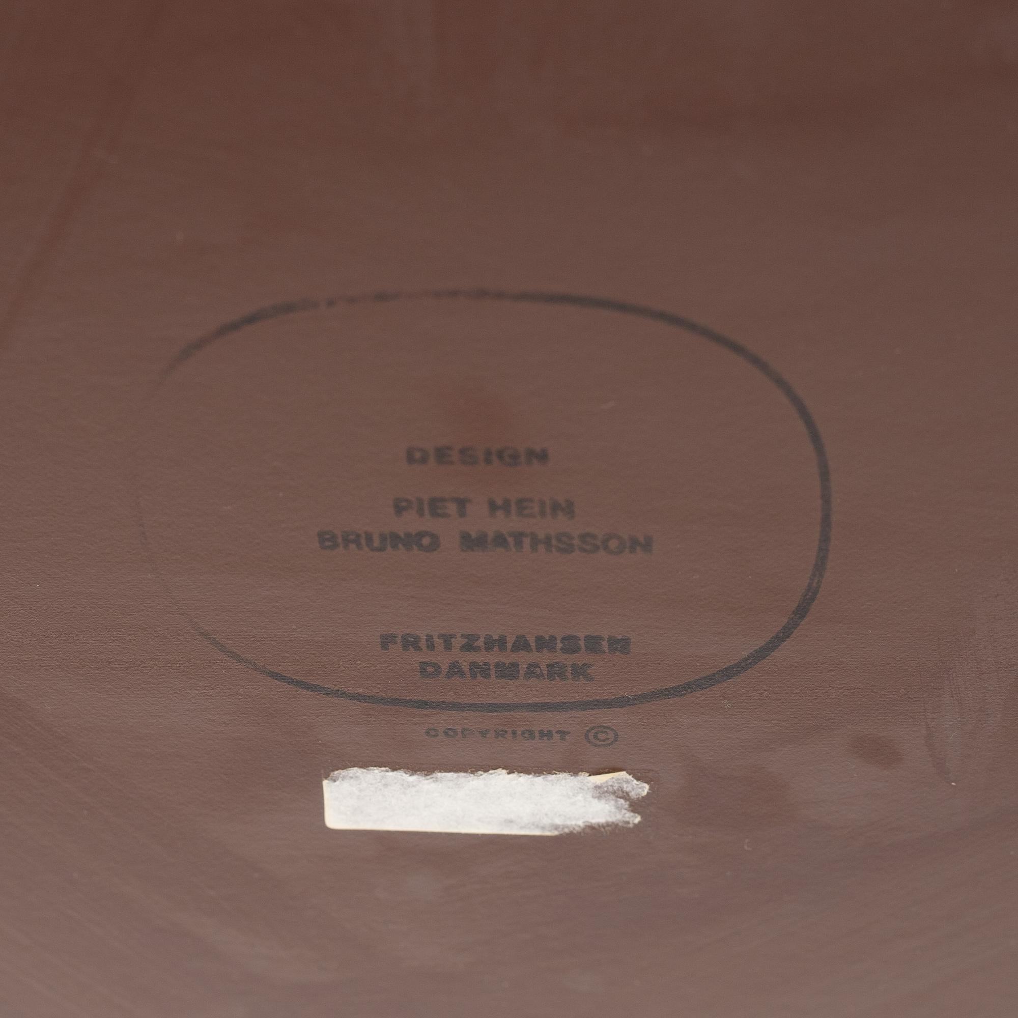 Bruno Mathsson & Piet Hein, matbord, "Superellips", Fritz Hansen, Danmark.