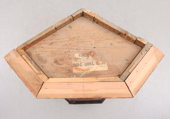 HÖRNSKÅP, allmoge, 1800-talets första hälft.