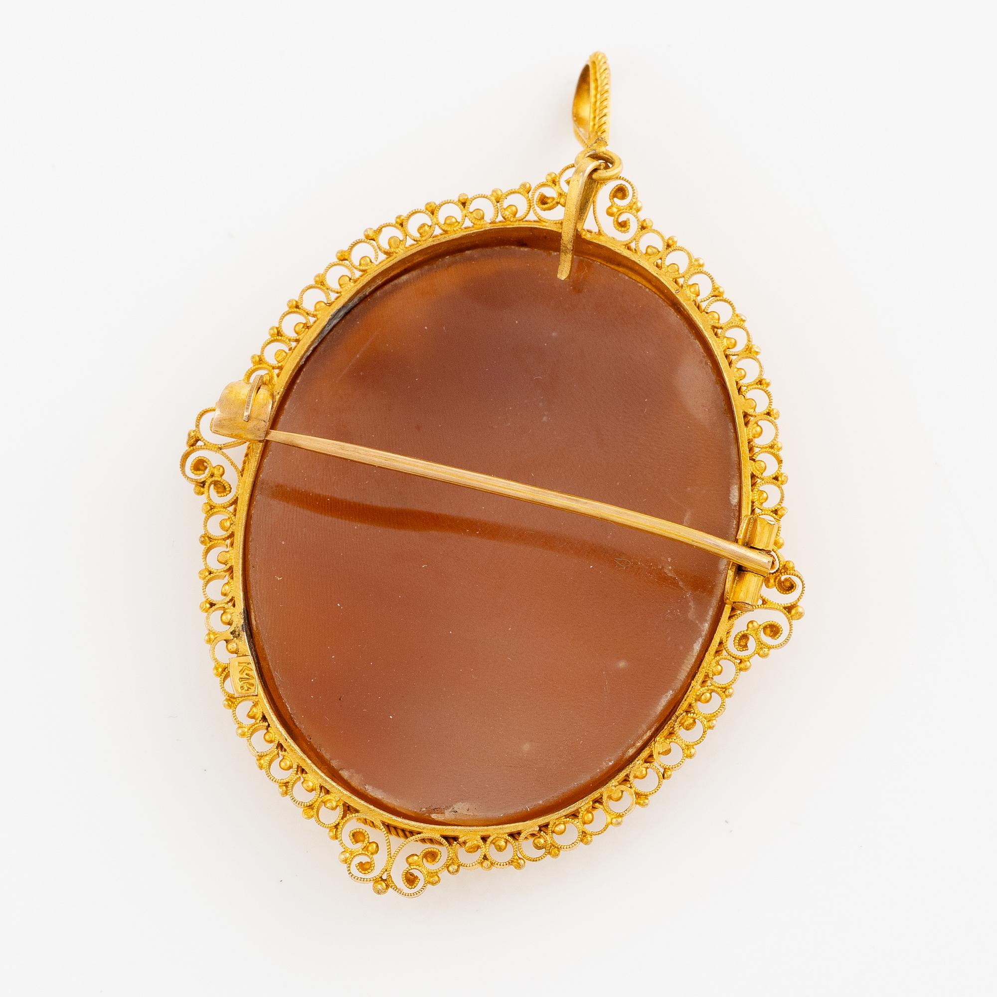 Hänge/brosch 14K guld med en camé.