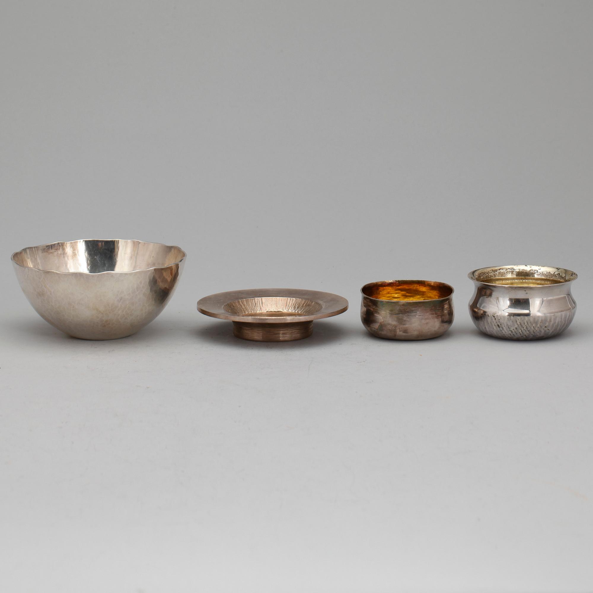SKÅLAR, 4 stycken, silver, bland annat Rey Urban Stockholm 2002. Total vikt ca 655 gram.