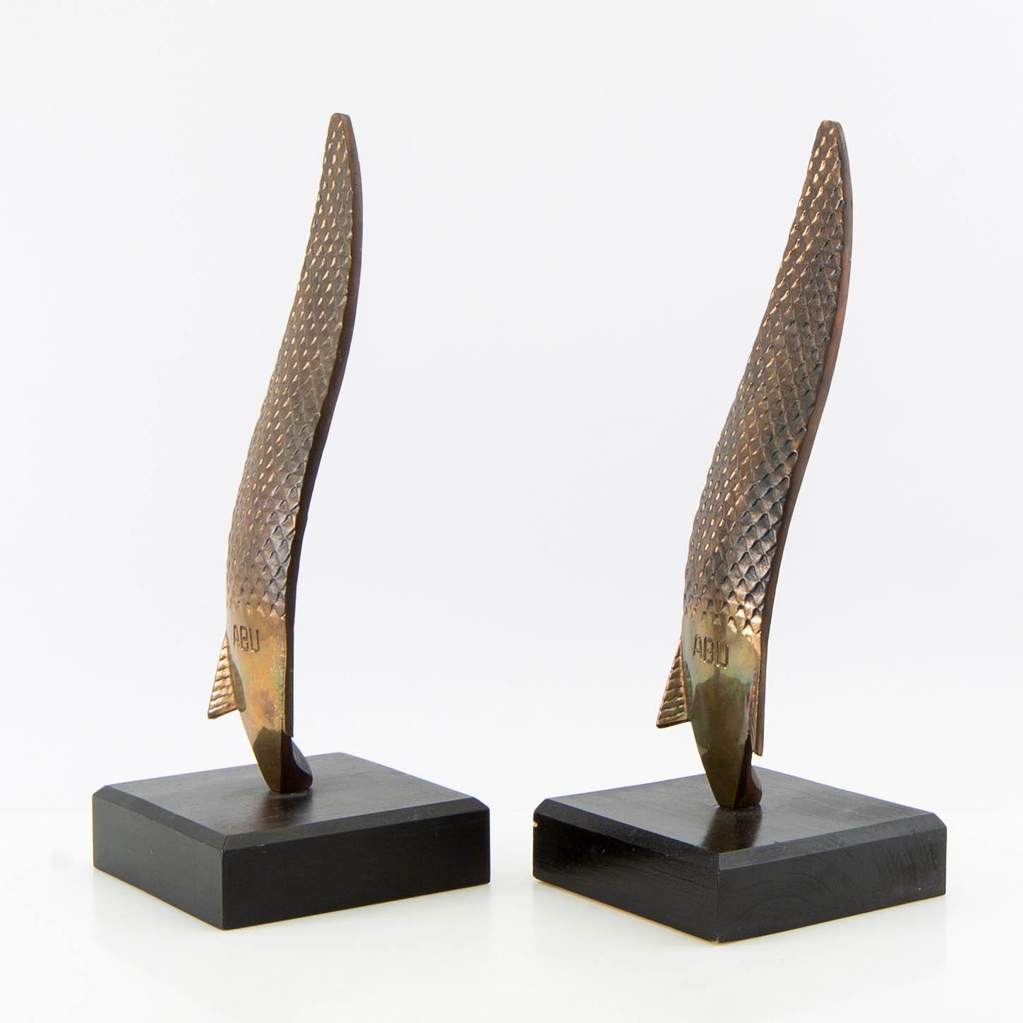Decorative sculptures 1 pair "Spoon pull Abu".