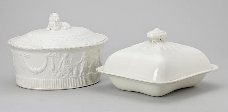 KAROTTER, 2 st, porslin, 1800/1900-tal.