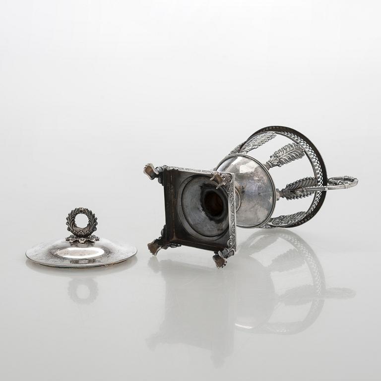 Louis Manant, genombruten skål, silver, Paris 1819-1838.