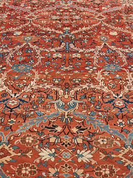 A CARPET, an antique Mahal, a so called Ziegler, ca 488-491 x 378,5-391,5 cm.