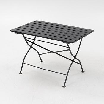 A 6-piece garden group, Byarums Bruk, second half of the 20th Century.