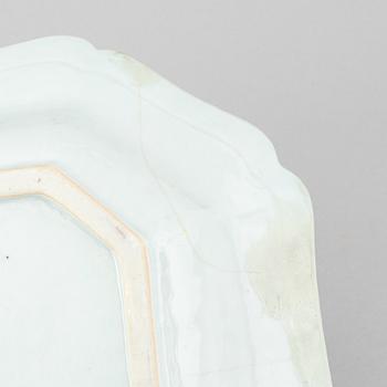 A chinese blue and white serving dish, Qianlong (1736-95).