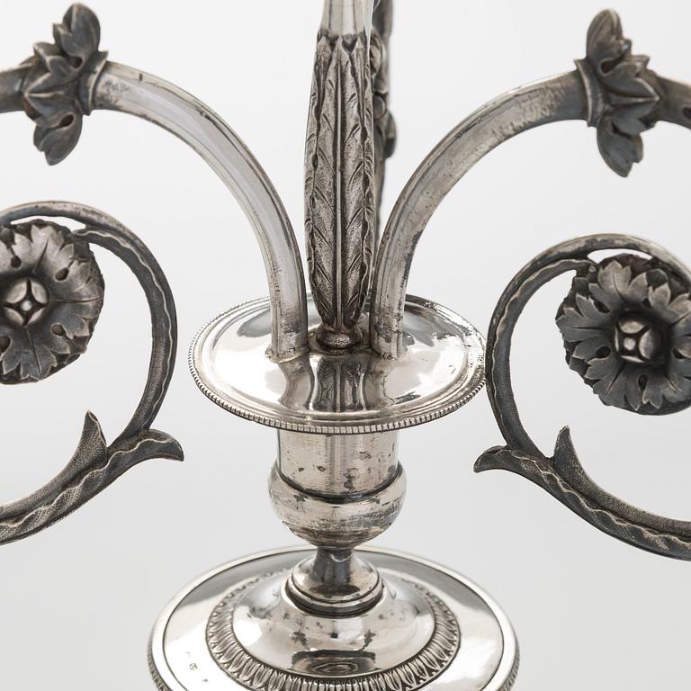 Pehr och Adolf Zethelius, kandelabrar, ett par, silver, Stockholm 1797 och 1824. Empire.