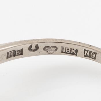 Ring, 18K white gold with small diamonds.