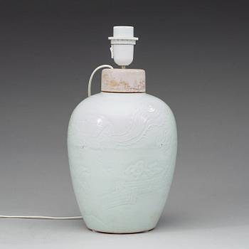 KRUKA, porslin. Transtition, 1600-tal.