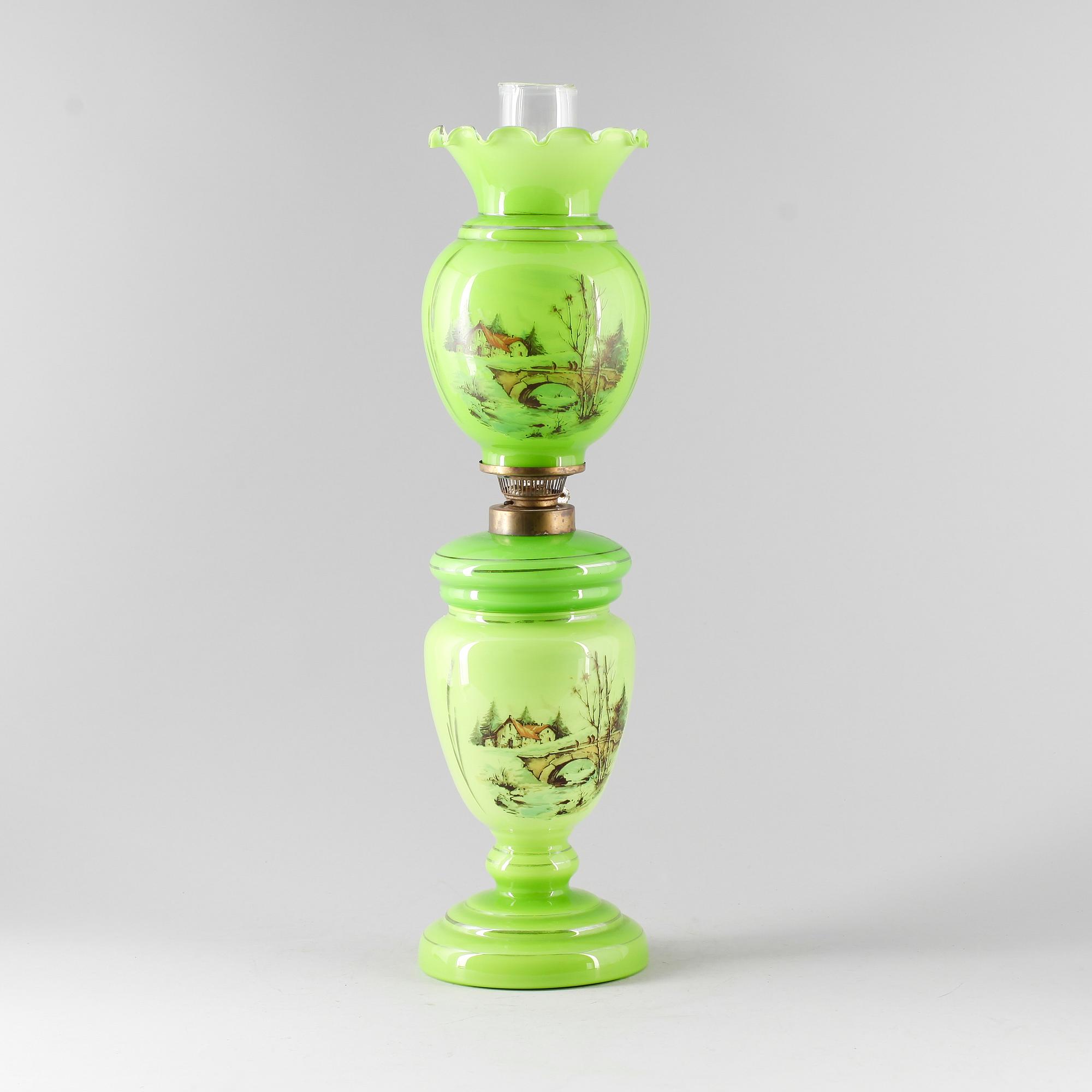 BORDSFOTOGENLAMPA, grönt glas, 1900-talets första hälft.