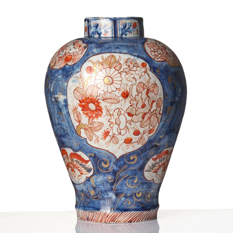 Prakturna, porslin, Japan (Meiji 1868-1912).