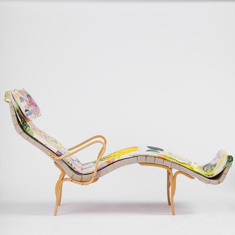 Bruno Mathsson, a "Pernilla 3" lounge chair, Firma Karl Mathsson, Värnamo, Sweden, 1940s.