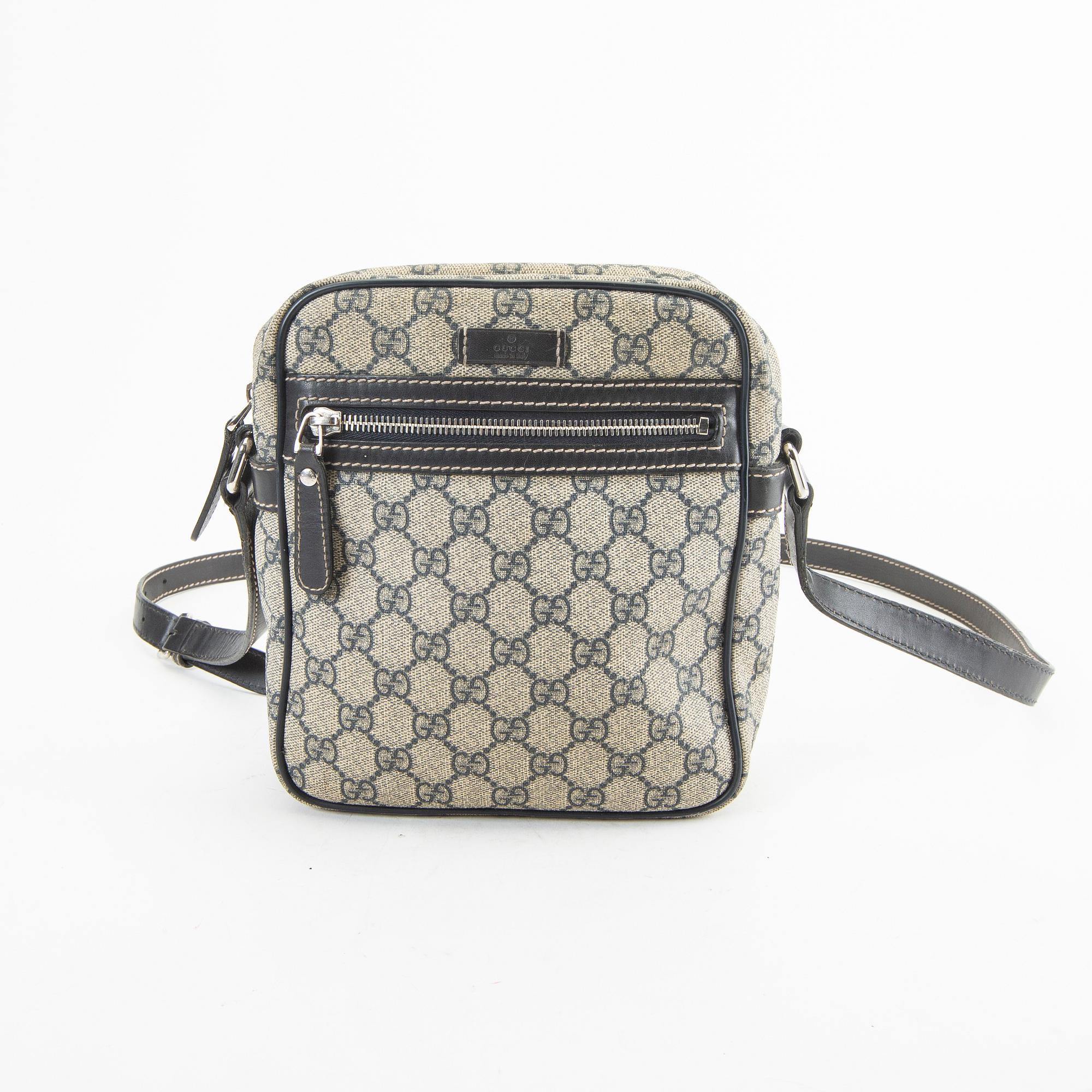 Gucci shoulder/messenger bag.