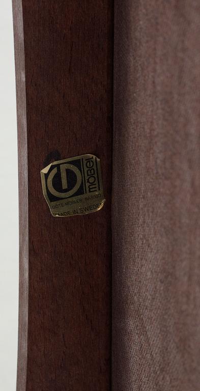 FÅTÖLJER, 3 st. Götemöbler. 1900-talets andra hälft.