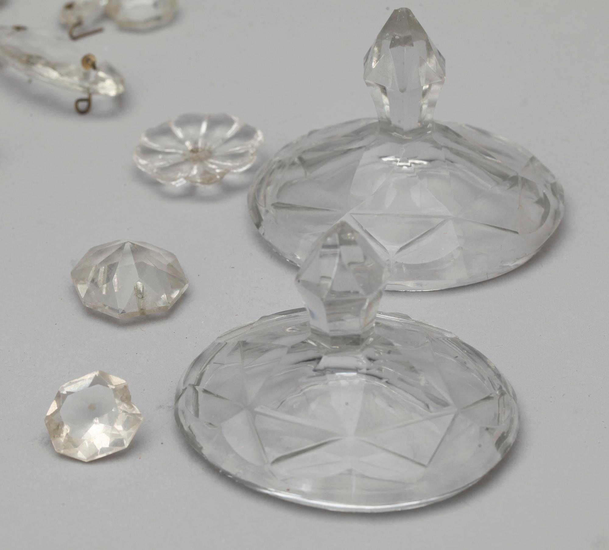 PARTI GLASPROPPAR OCH PRISMOR, 1800/1900-tal.