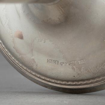LJUSSTAKAR, ett par, silver, GAB, 1985.  396 gram (inklusive fylld fot).