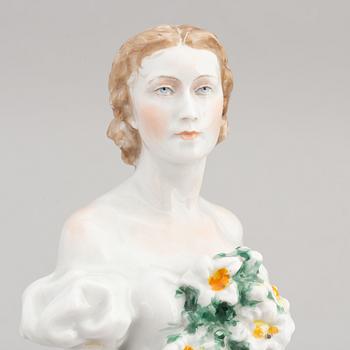 A porcelain ballerina figurine, Lomonosov, 1963.