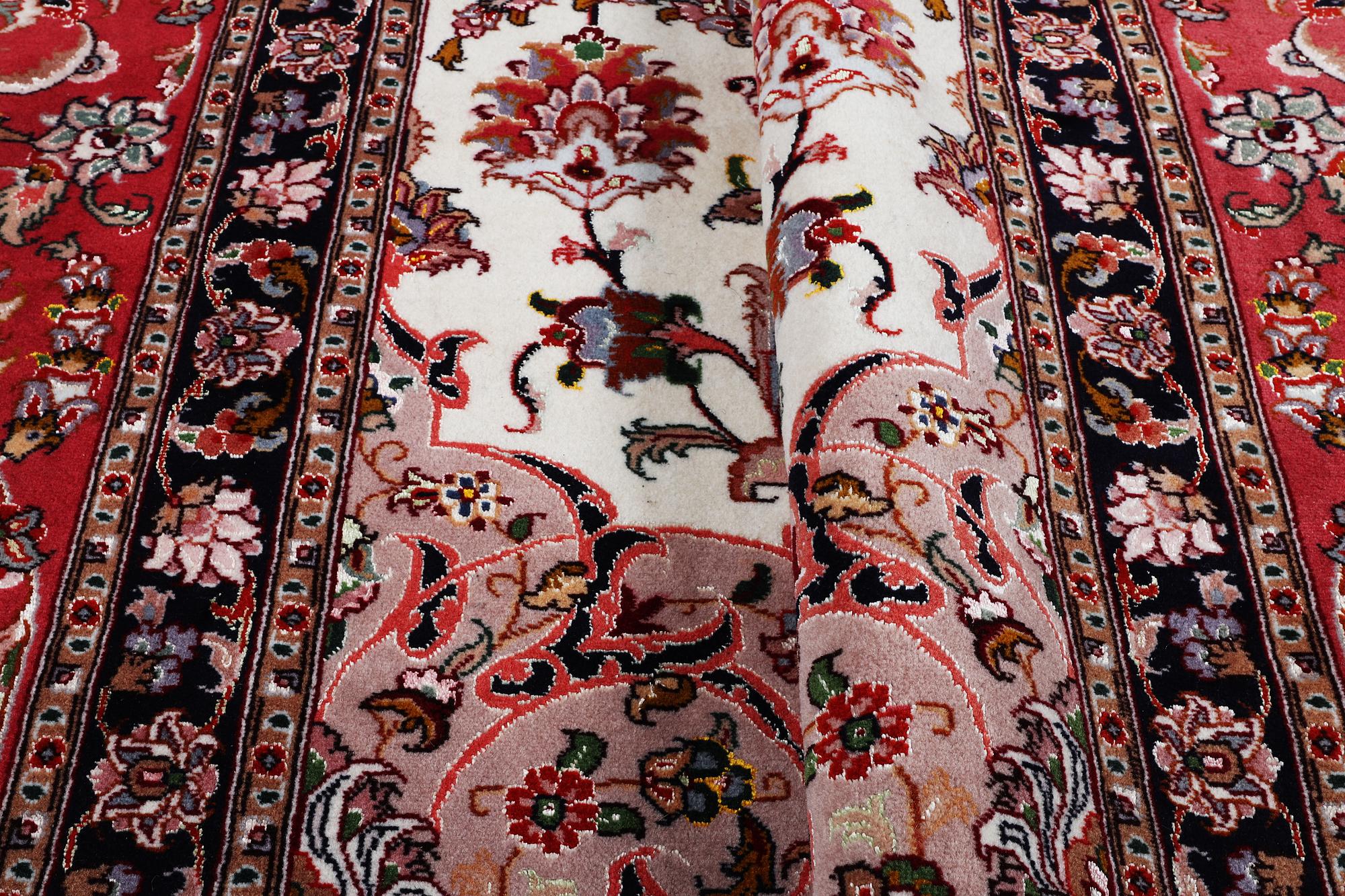 Matta, Täbriz part silk, 60 Raj, ca 355 X 254 cm.
