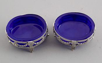 SALTKAR, 1 par, silver, Berndt Johan Frodelius, Stockholm 1783. Vikt ca 91 gram.