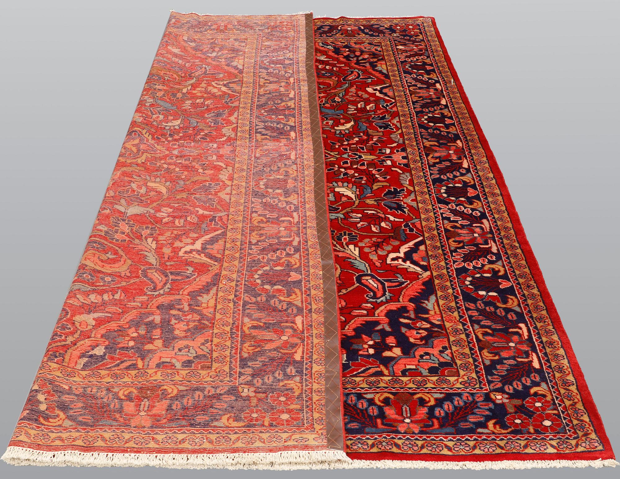 A carpet, Hamadan ca 327 x 220 cm.