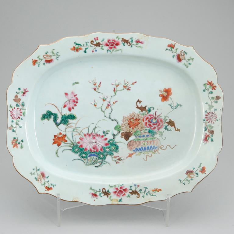STEKFAT, porslin, Kina, Qianlong, (1736-1795).