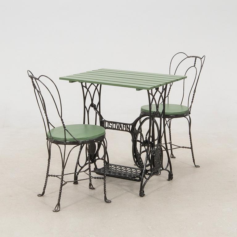 Trädgårdsgrupp 3 dlr 1900-talets första hälft.