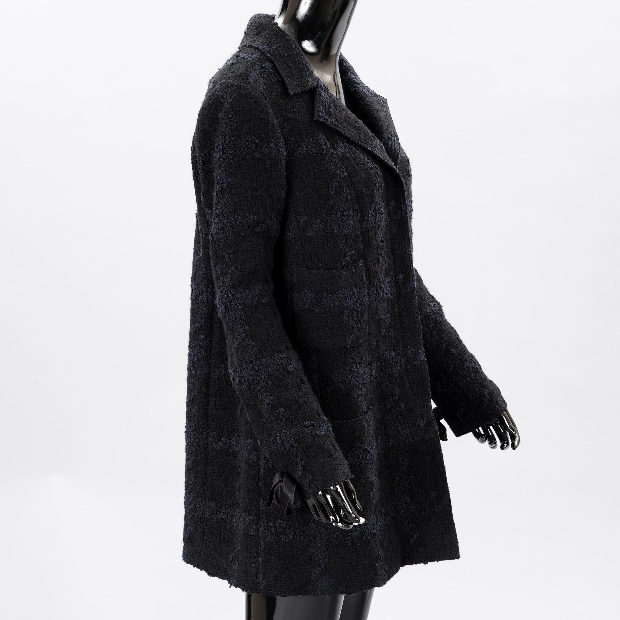 CHANEL, Black and blue tweed jacket, size 46(FR).