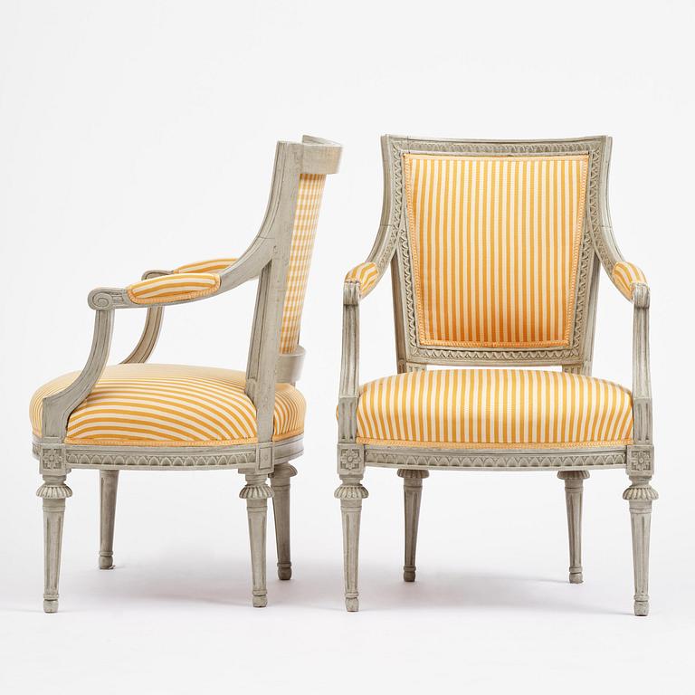 A pair of late Gustavian armchairs by E Ståhl (1797-1820).