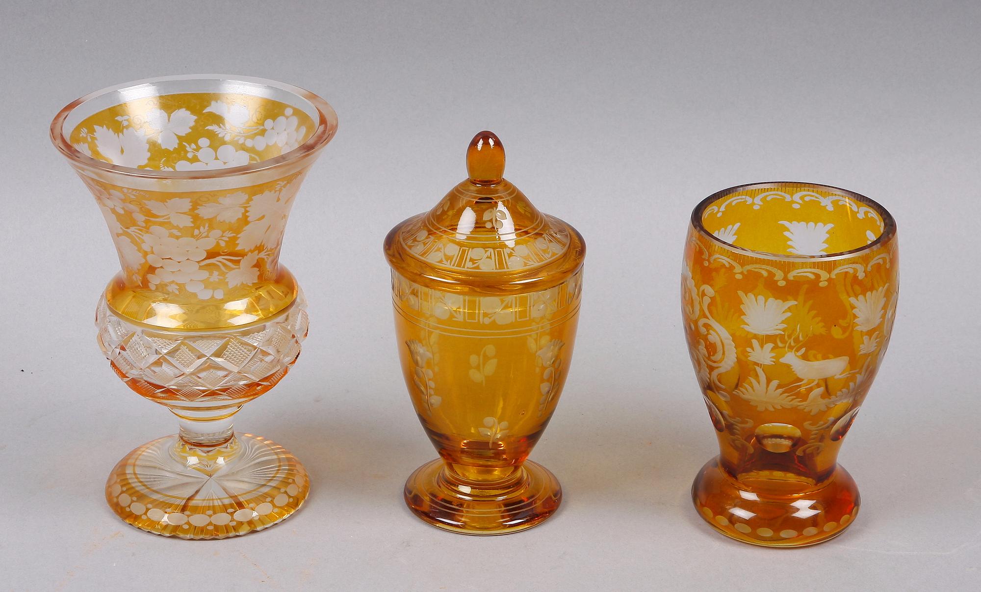 PARTI GLAS, 3 st, Böhmen, 1900-talets första hälft.