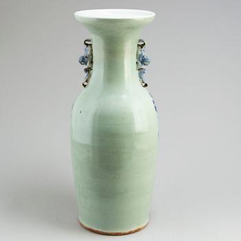 A large blue and white and celadon glazed vase, Qing dynasty, late 19th/early 20th century.
