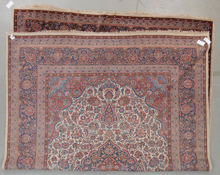 MATTA, semiantik Keshan. Ca 370x254 cm.
