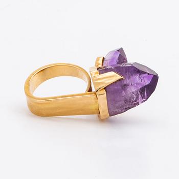 REY URBAN RING 18K gold w amethyst crystal approx 20 x 15 mm, Stockholm 1975, original box.
