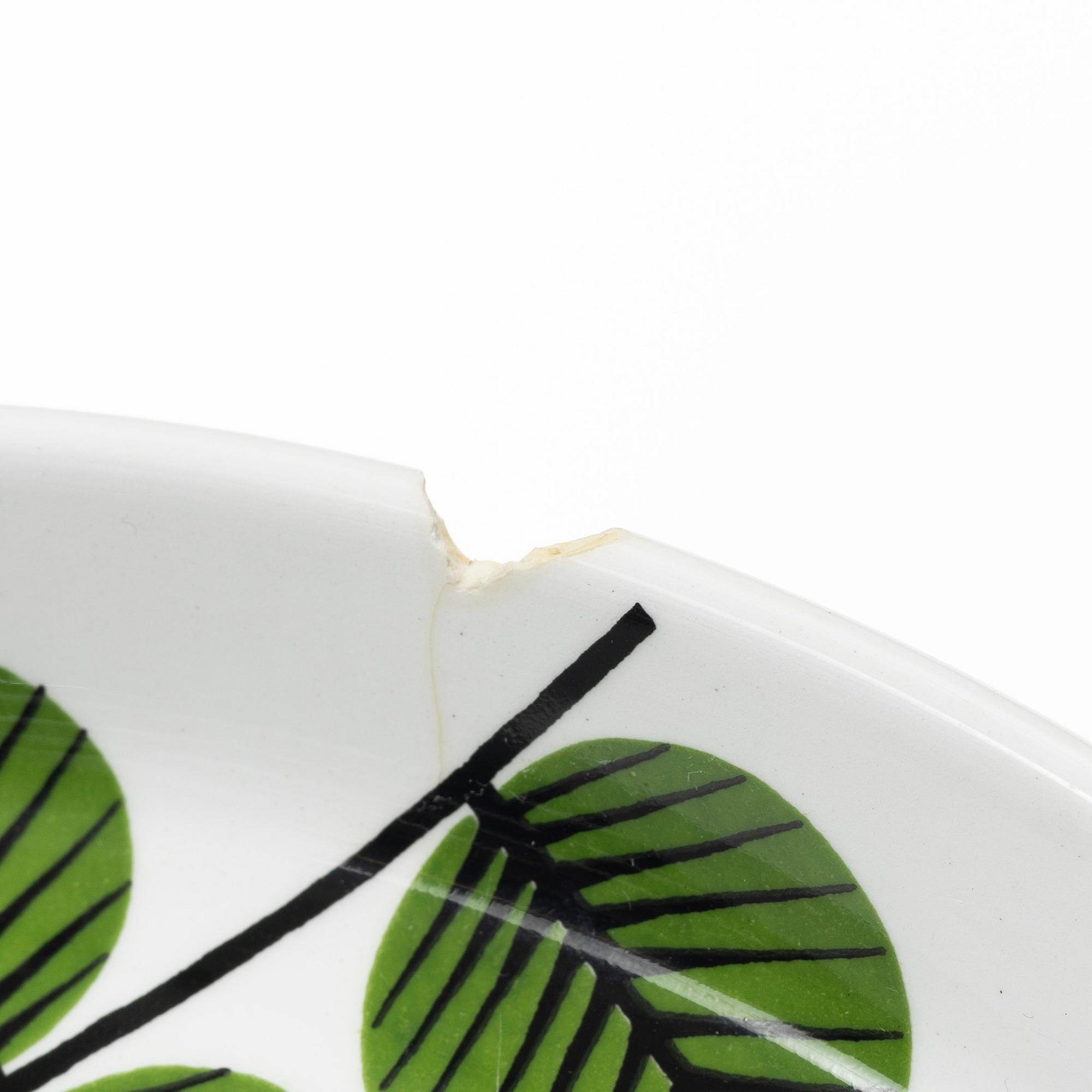 Stig Lindberg, 56 'Berså' service pieces in bone china and earthenware, Gustavsberg.