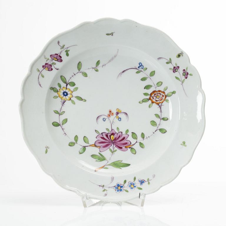 A pair of Meissen Marcolini dishes, circa 1800.