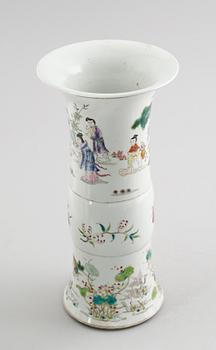 VAS, porslin, Kina, sannolikt 1900-tal.
