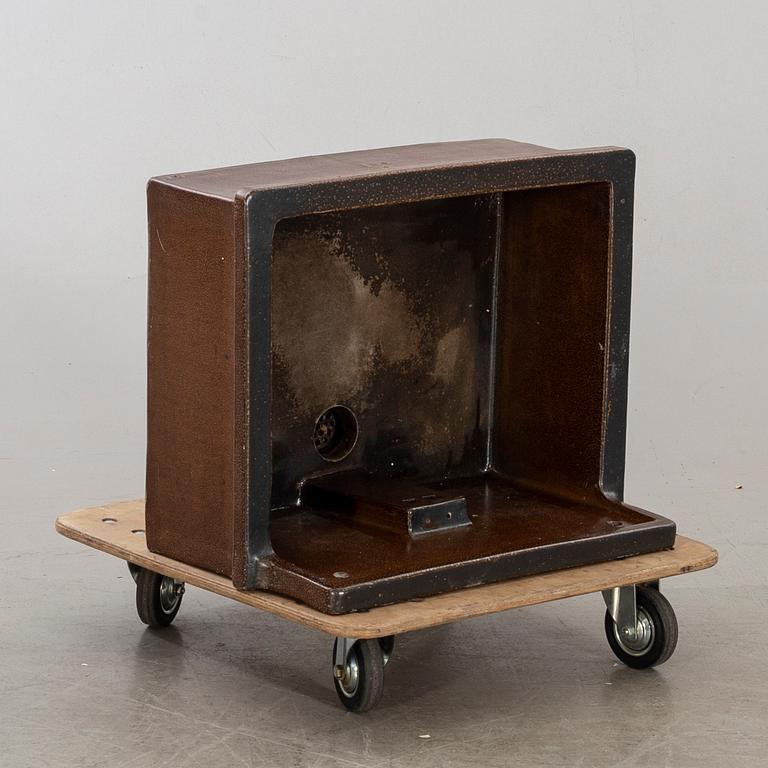 A first half of the 20th century stoneware zink by Höganäs.