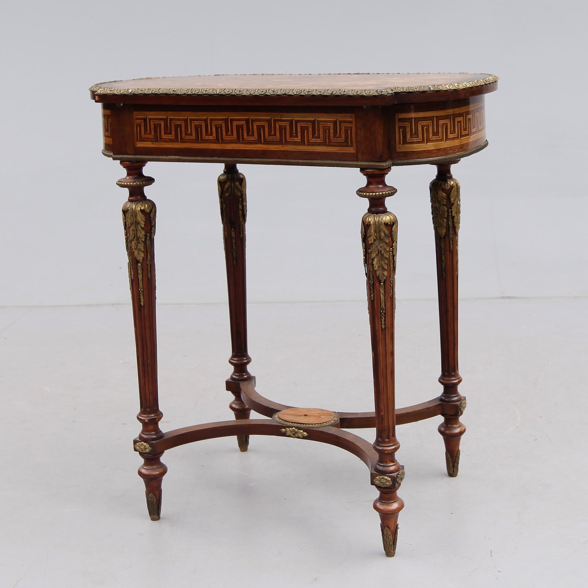 DAMARBETSBORD, Louis Seize-stil, Frankrike, 1800-talets andra hälft.