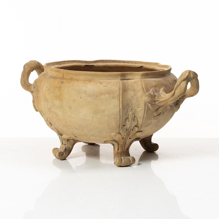 Terrin, oglaserat lergods, rokoko, 1700-tal.