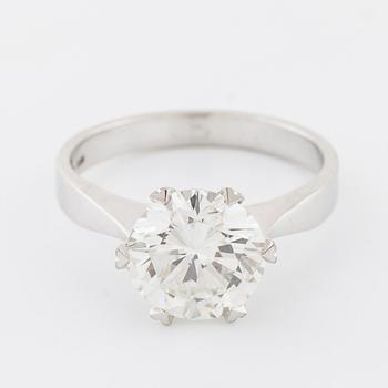 A brilliant cut diamond ring by Jarl Sandin Göteborg, 1987.