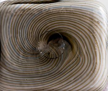 Heikki Orvola, a filigree glass bottle, signed Heikki Orvola Nuutajärvi Notsjö.