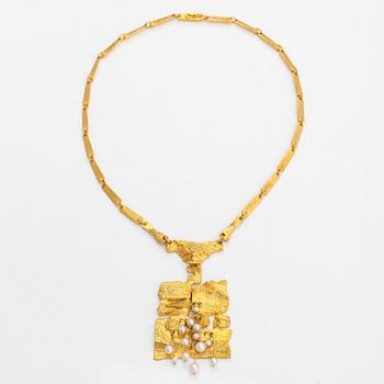 Björn Weckström, An 18Kgold necklace "Flowering wall" with cultured pearls. Lapponia 1967.