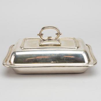 PLATED ENTRÈE DISH AND COVER.